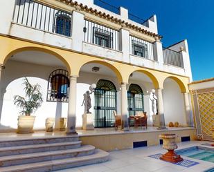 Vista exterior de Casa o xalet en venda en  Córdoba Capital amb Aire condicionat, Terrassa i Piscina