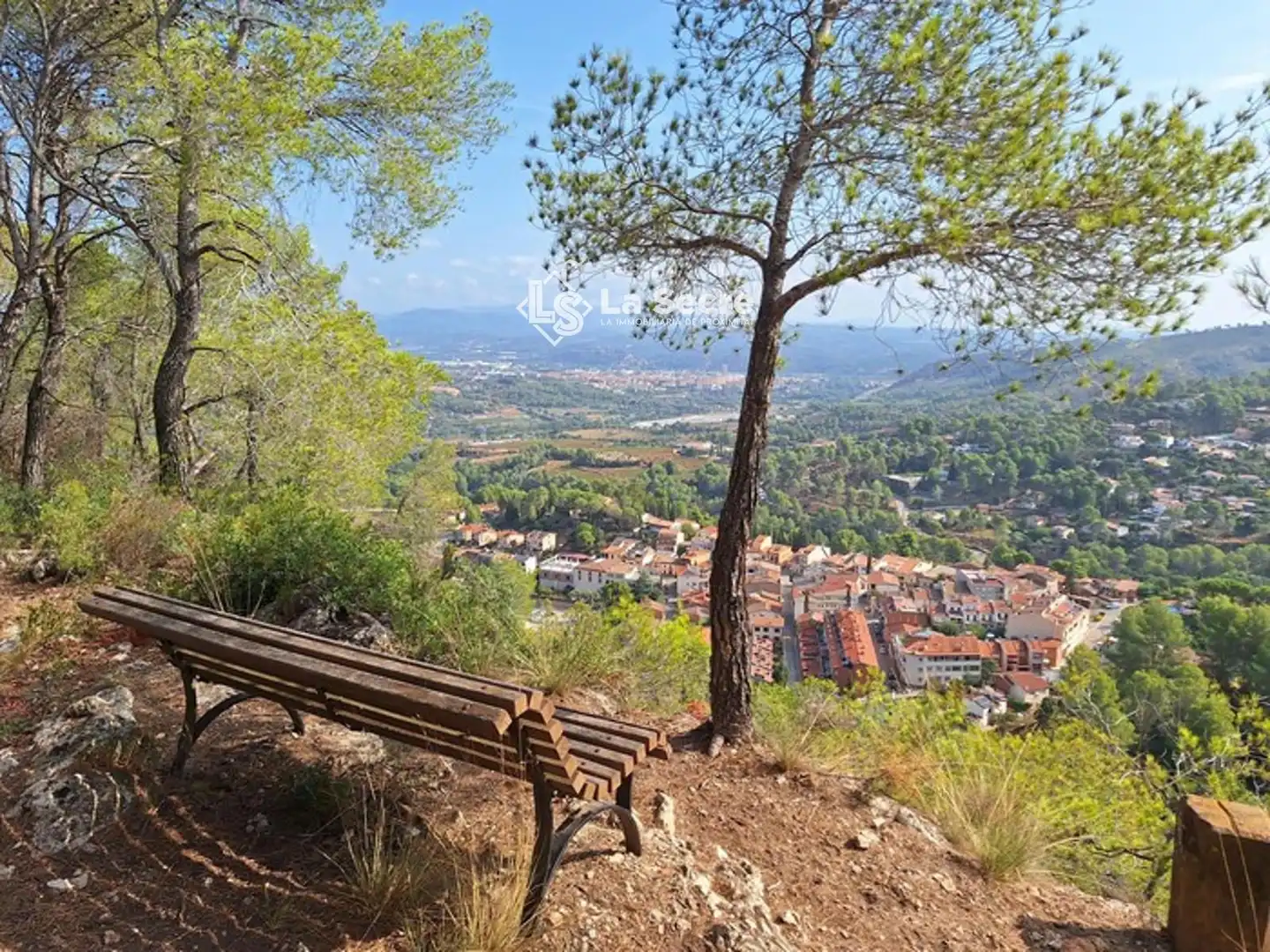 Vista exterior de Dúplex en venda en Castellví de Rosanes amb Aire condicionat, Calefacció i Terrassa
