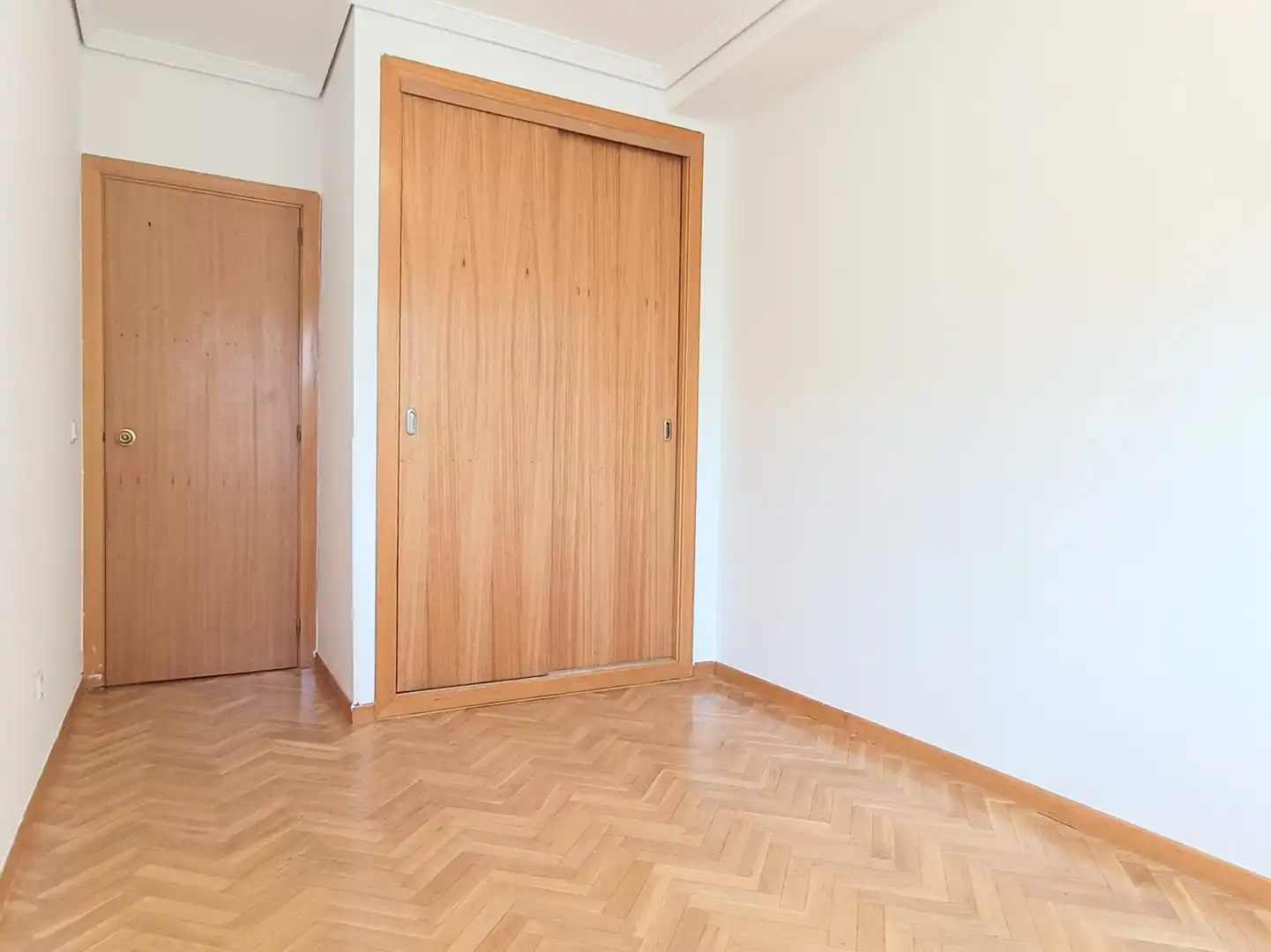 Bedroom of Flat for rent in Madrid  with Heating, Parquet flooring and Terrace