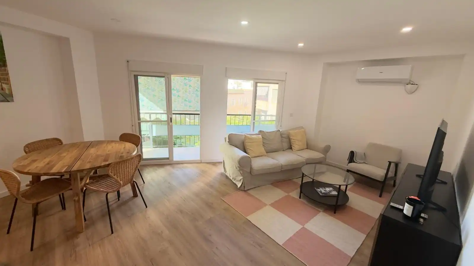 Sala d'estar de Apartament de lloguer en Pla - Carolinas