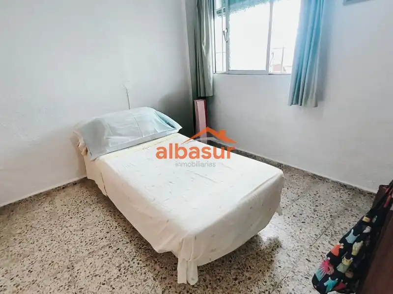 Habitación de Casa o chalet en venta en Córdoba con Terraza, Amueblado y Horno