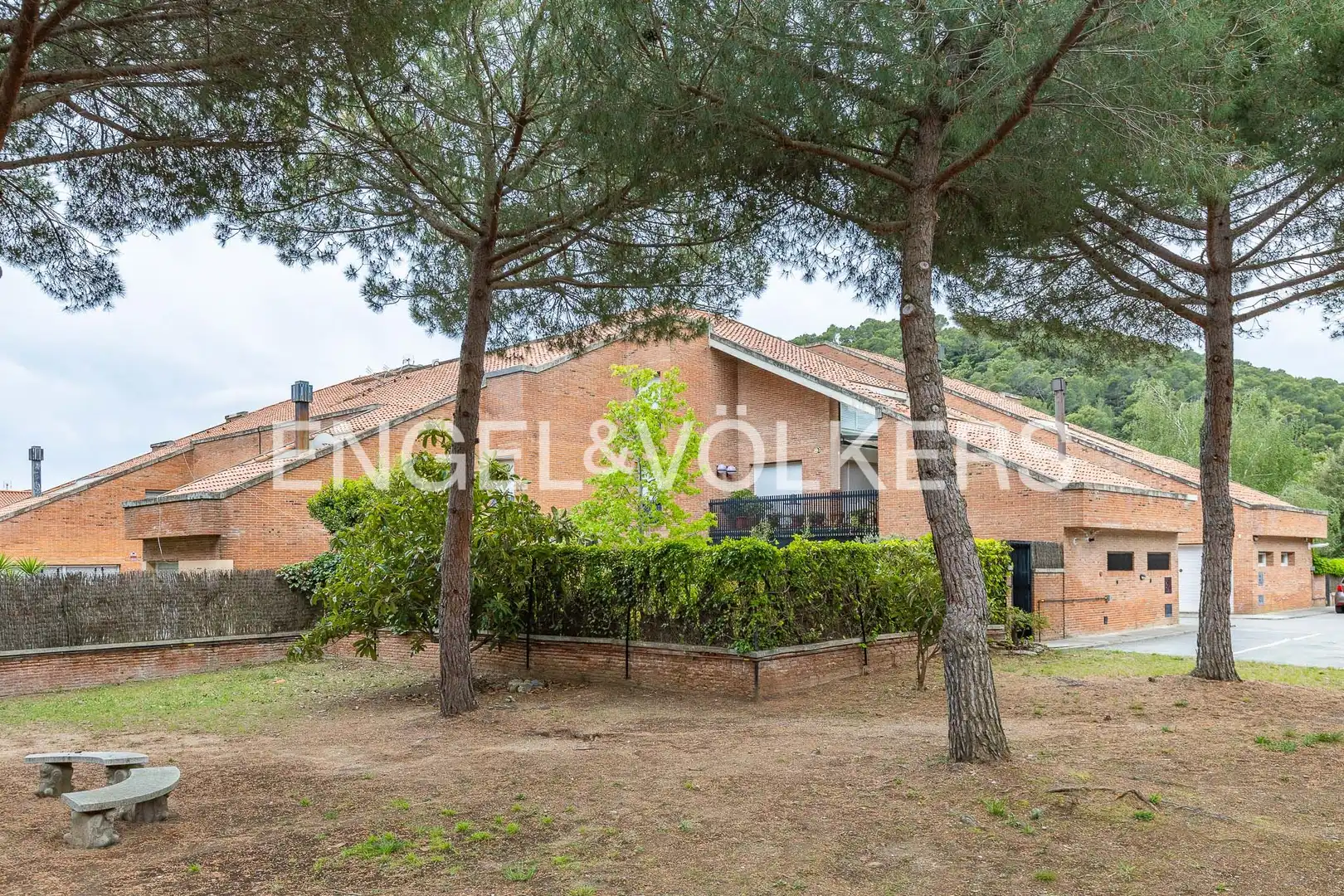 Vista exterior de Casa adosada en venta en Matadepera con Aire acondicionado, Calefacción y Jardín privado