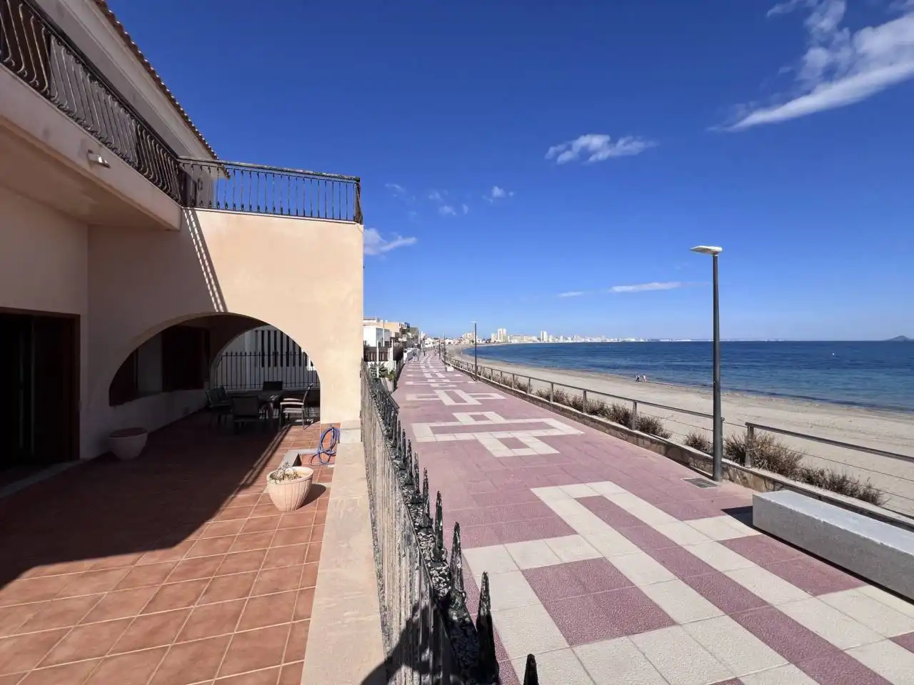 Vista exterior de Casa o chalet en venta en Cartagena con Aire acondicionado, Terraza y Amueblado