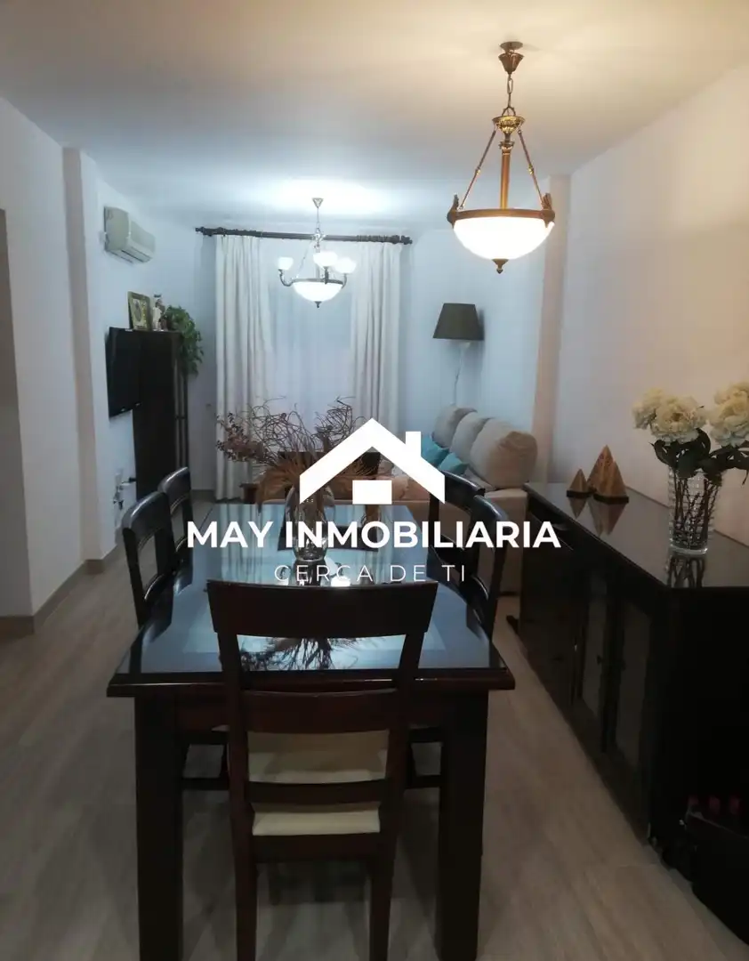 Sala d'estar de Casa adosada en venda en La Puebla del Río