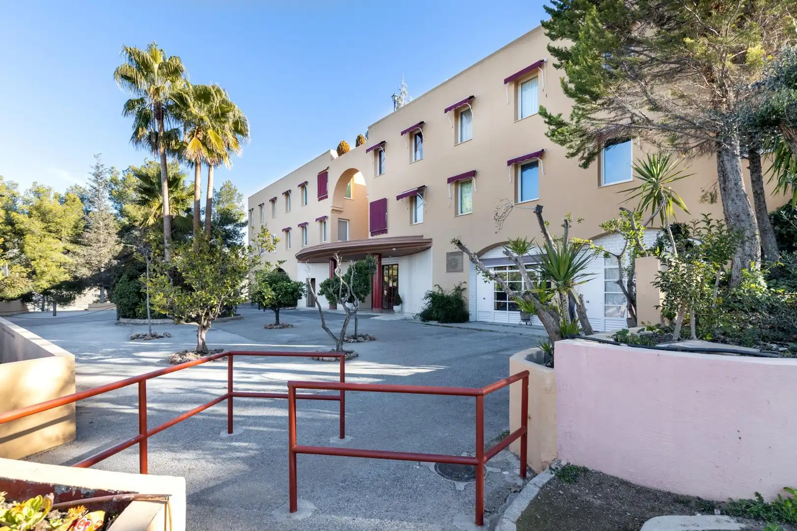 Außenansicht von Wohnung zum Verkauf in Granada mit Klimaanlage, Terrasse und Möbliert