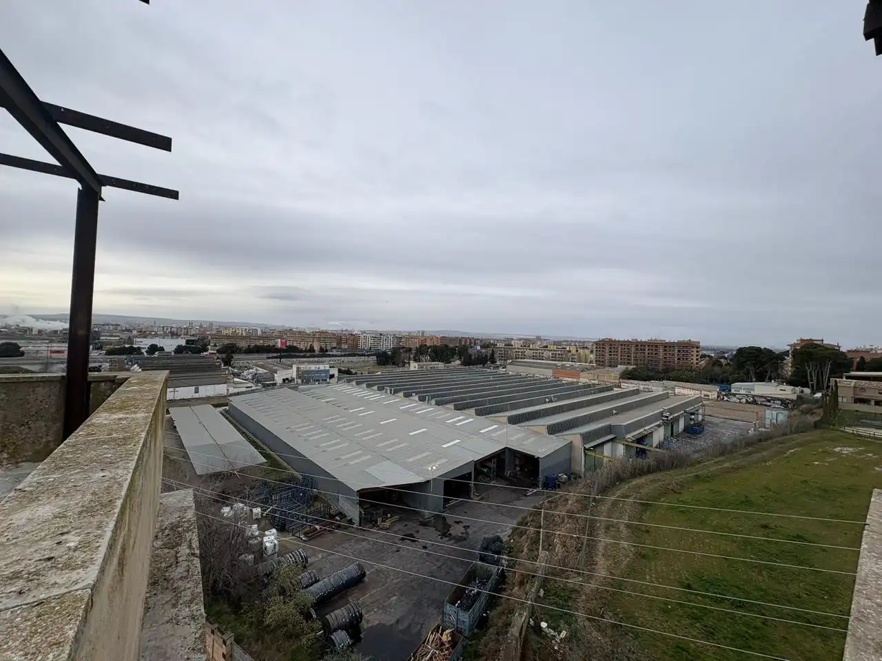 Vista exterior de Edificio en venta en Zaragoza