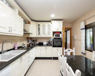 Kitchen of House or chalet for sale in  Granada Capital  with Air Conditioner, Heating and Private garden