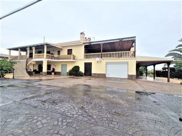 Villa con piscina in vendita a Lugar Marchena