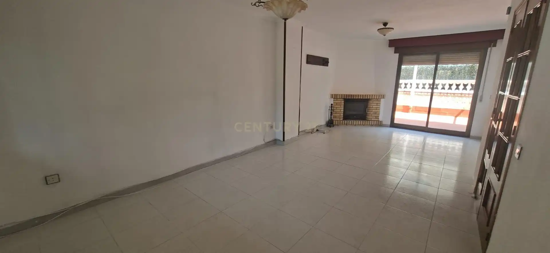 Wohnzimmer von Einfamilien-Reihenhaus zur Miete in Boadilla del Monte mit Abstellraum, Ofen und Waschmaschine