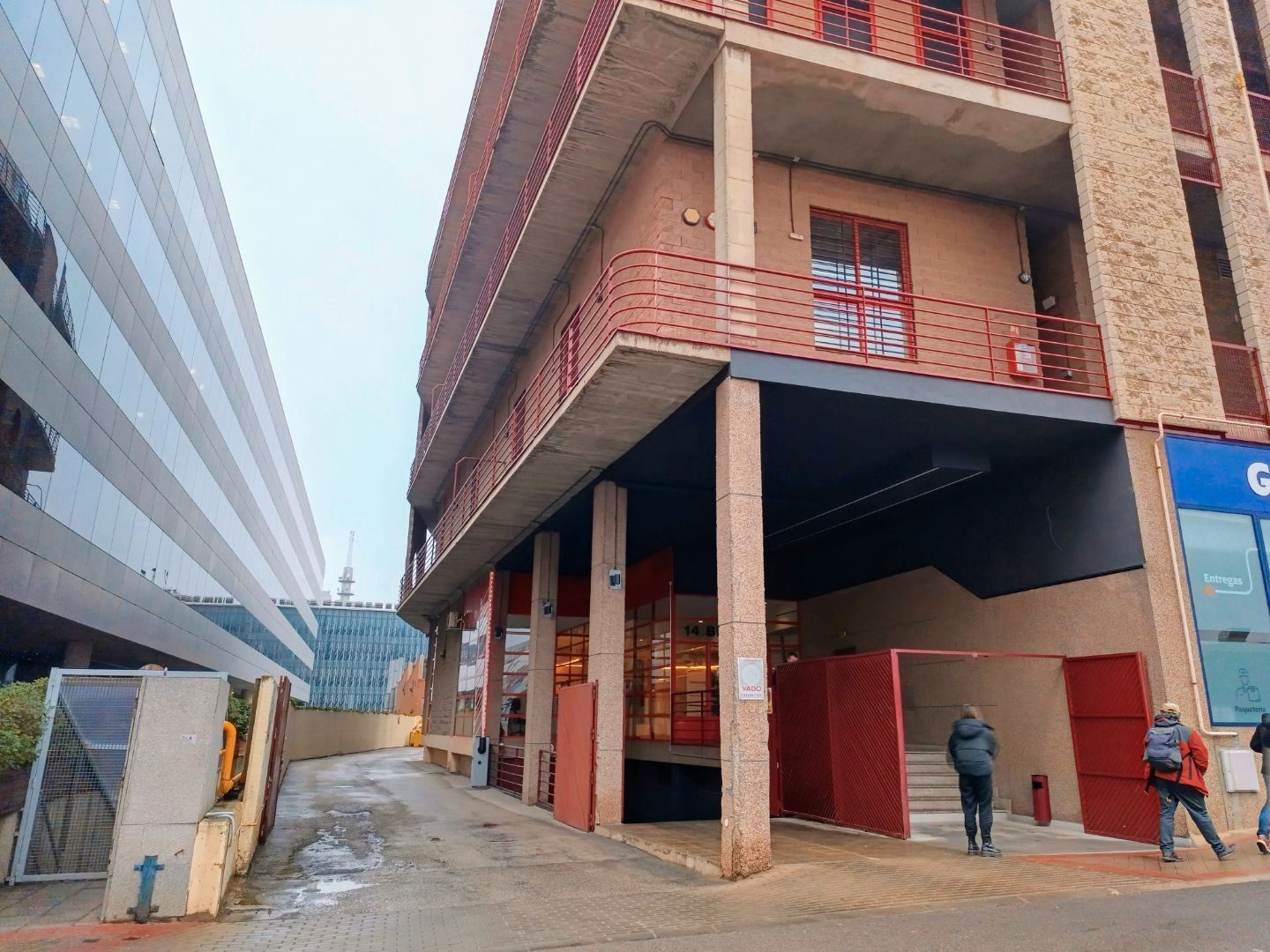 Vista exterior de Garatge de lloguer en  Madrid Capital