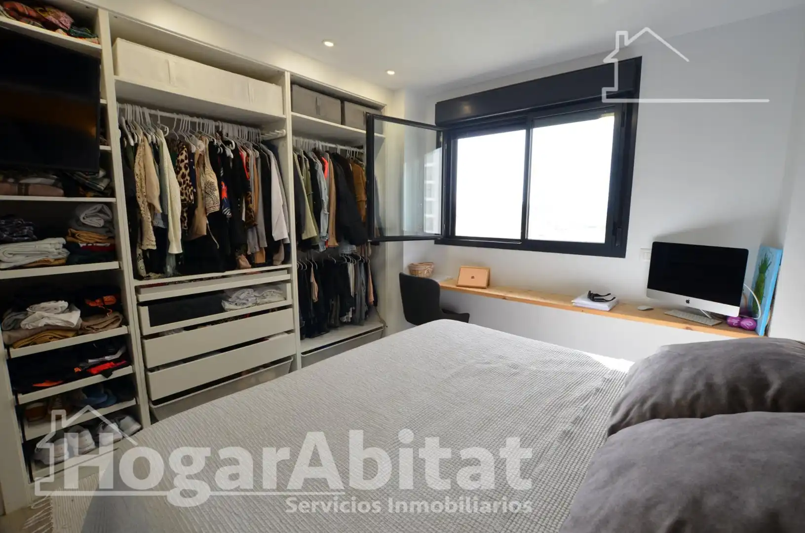 Habitación de Piso en venta en Alicante / Alacant con Aire acondicionado, Calefacción y Jardín privado