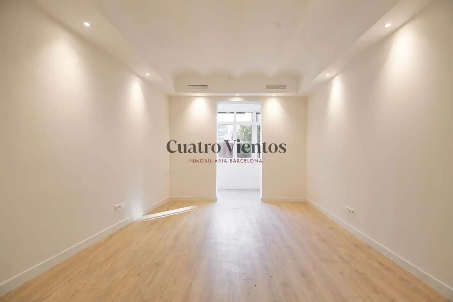 Sala de estar de Piso en venta en Barcelona con Aire acondicionado, Calefacción y Parquet