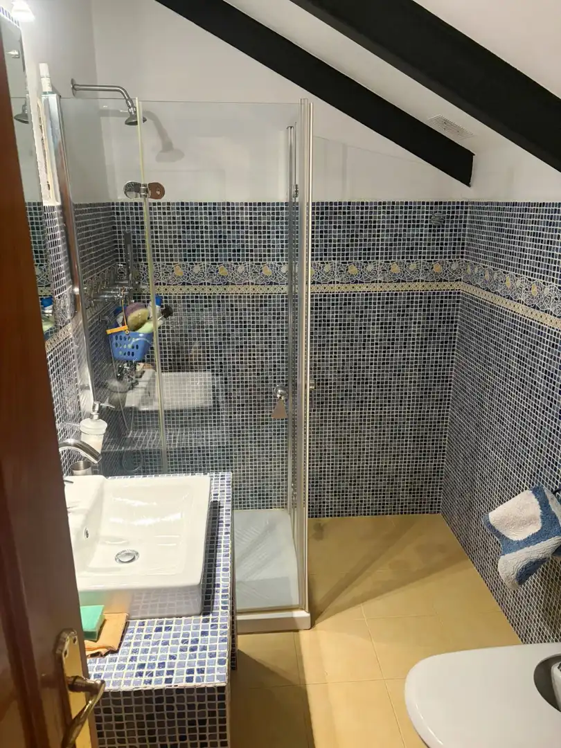 Baño de Casa adosada en venta en Cabranes con Calefacción y Terraza