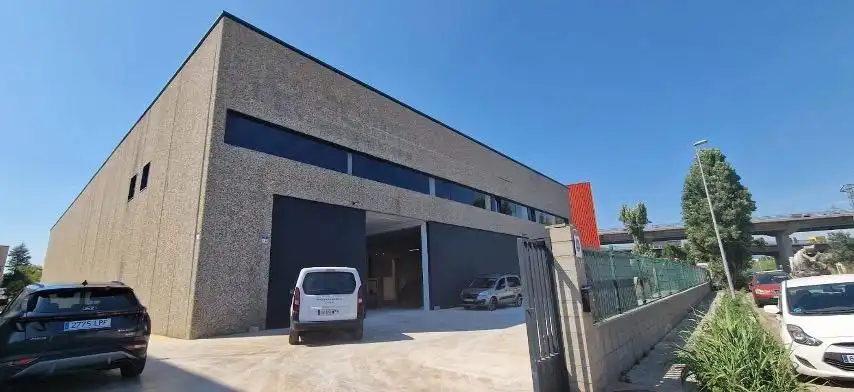 Industriegebäude zur Miete in Carrer Carrer Ferro