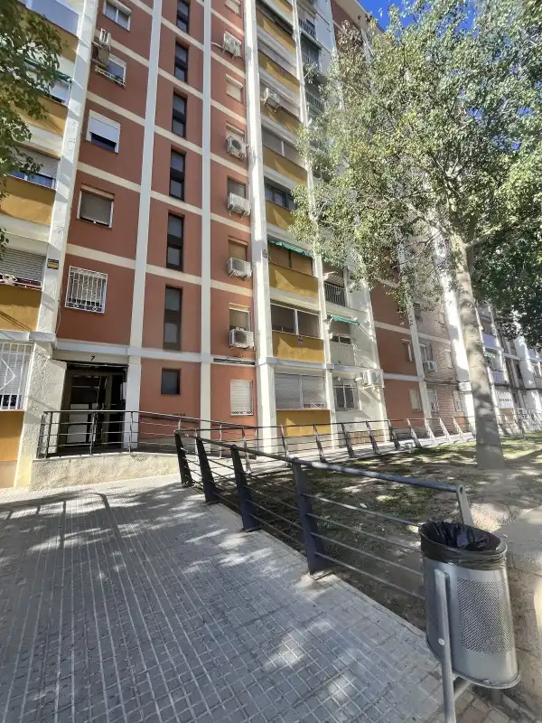Flat for sale in Carrer del Freixe, imagen 4