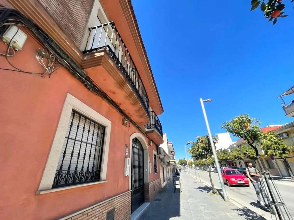 Vista exterior de Casa o xalet en venda en Linares
