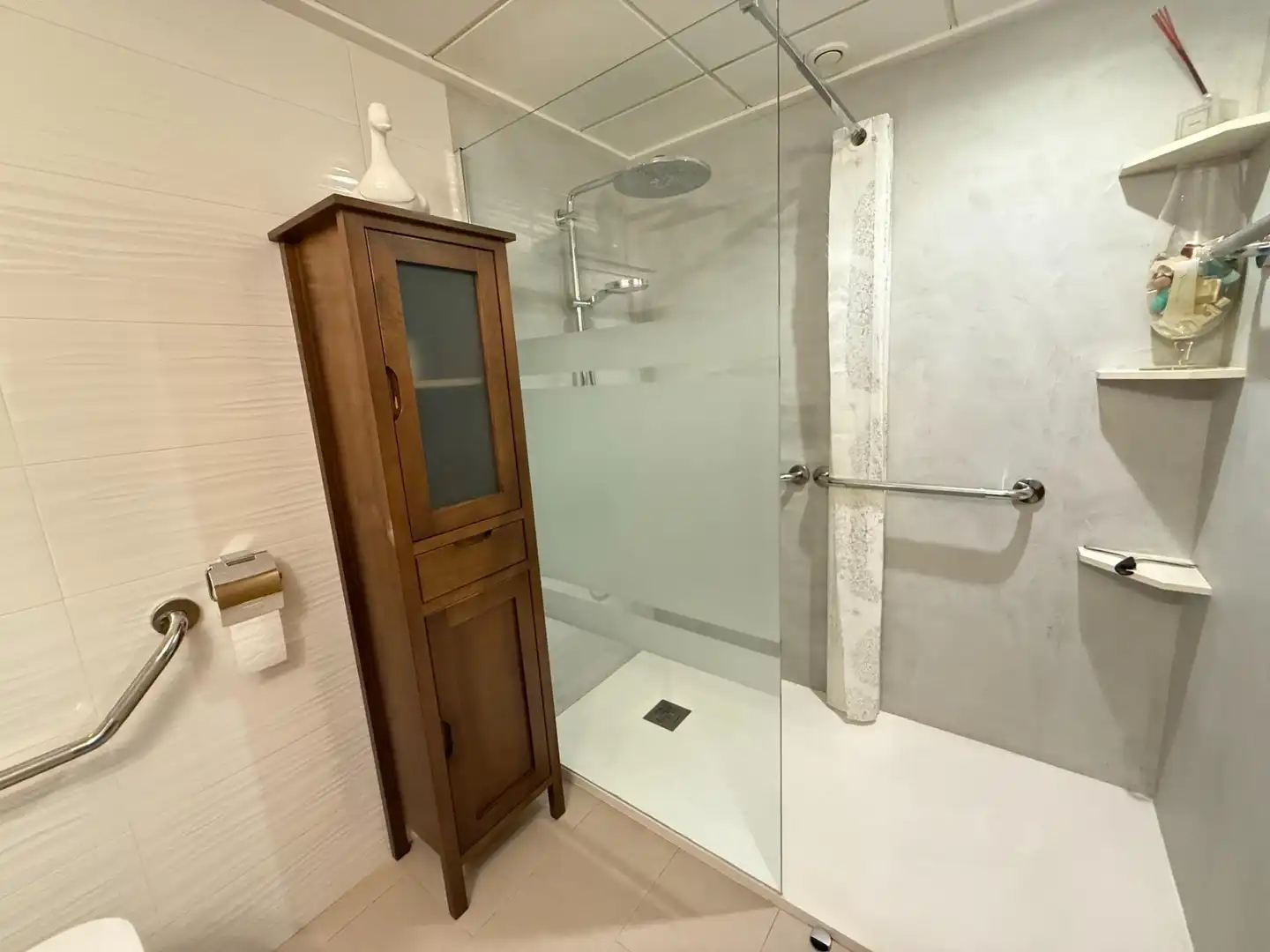 Bany de Apartament en venda en Orihuela amb Terrassa, Moblat i Balcó