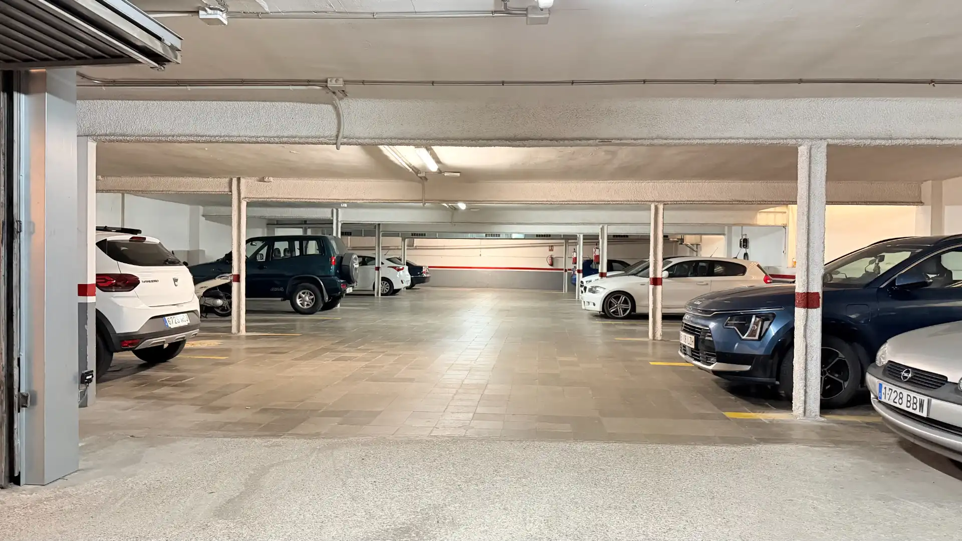 Aparcament de Garatge de lloguer en Nord-oest