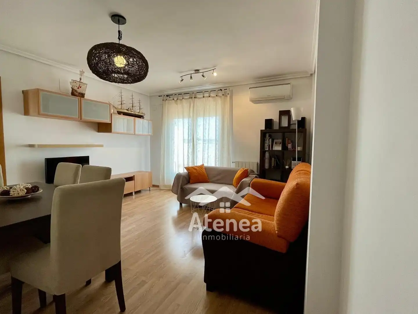 Sala de estar de Ático en venta en La Roda con Aire acondicionado, Calefacción y Terraza