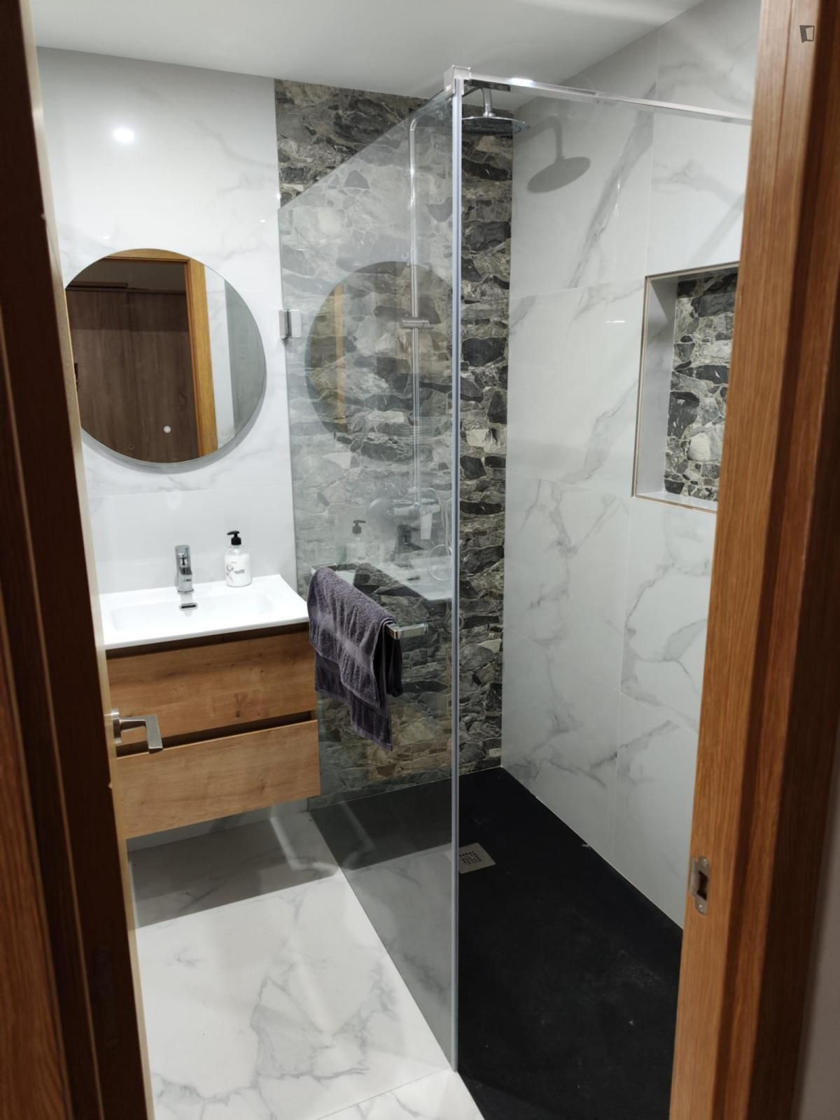 Bathroom of Study to rent in Torremolinos  with Air Conditioner, Heating and Furnished