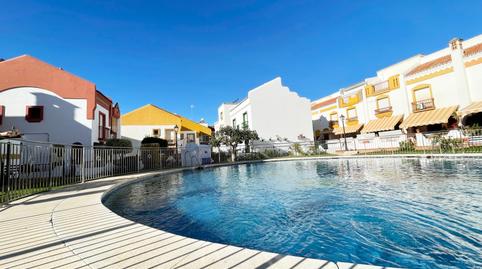 Foto 2 de Casa adosada en venda a Avenida Avenida Infanta Elena, 15, El Tomillar, Vélez-Málaga