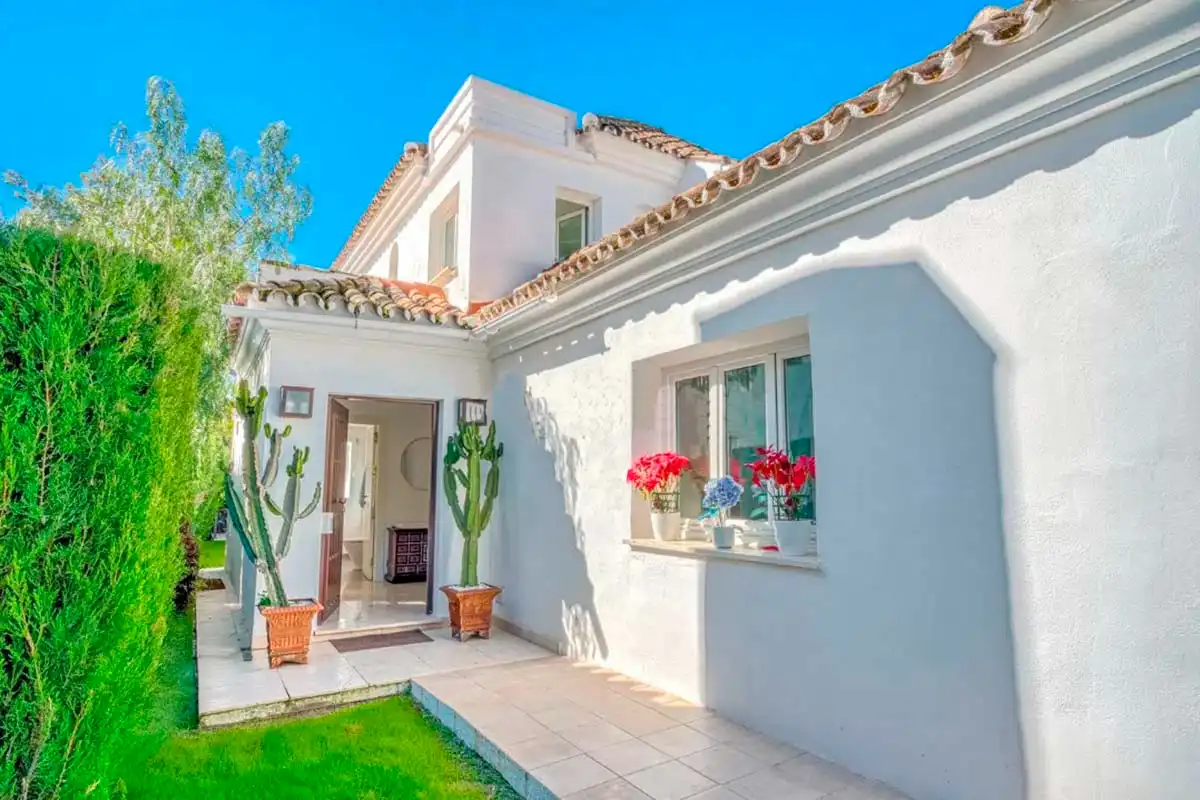 Villa mit Pool zum Verkauf in Calahonda, imagen 10