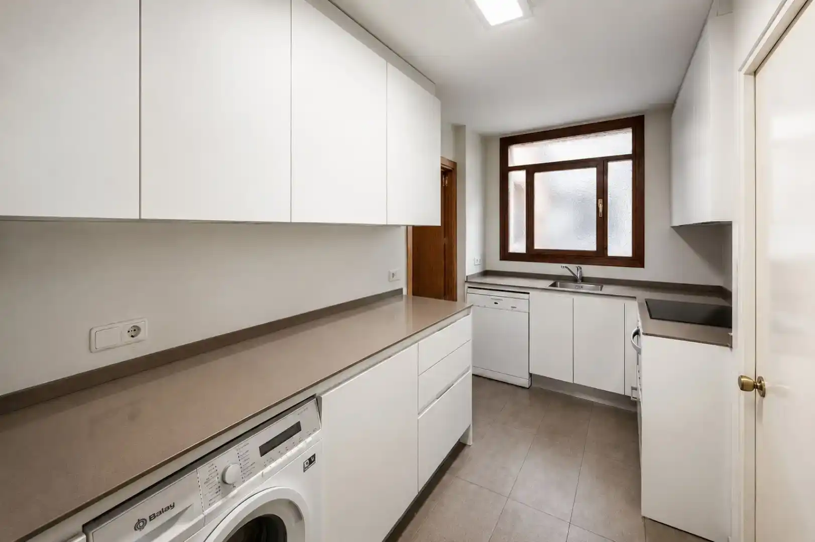 Cuina de Pis en venda en  Madrid Capital amb Terrassa i Balcó