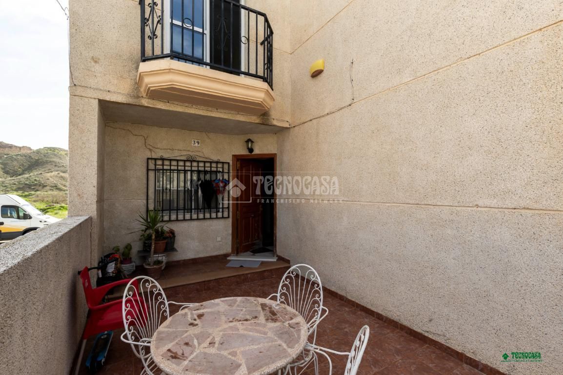 Casa adosada en venda a Albox