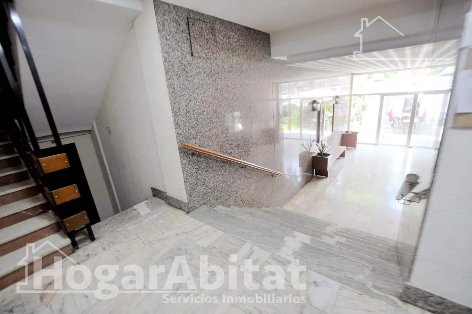 Piso en venta en Valencia con Balcón