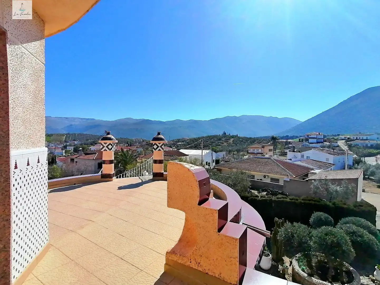 Terrassa de Casa o xalet en venda en Loja amb Jardí privat, Terrassa i Traster