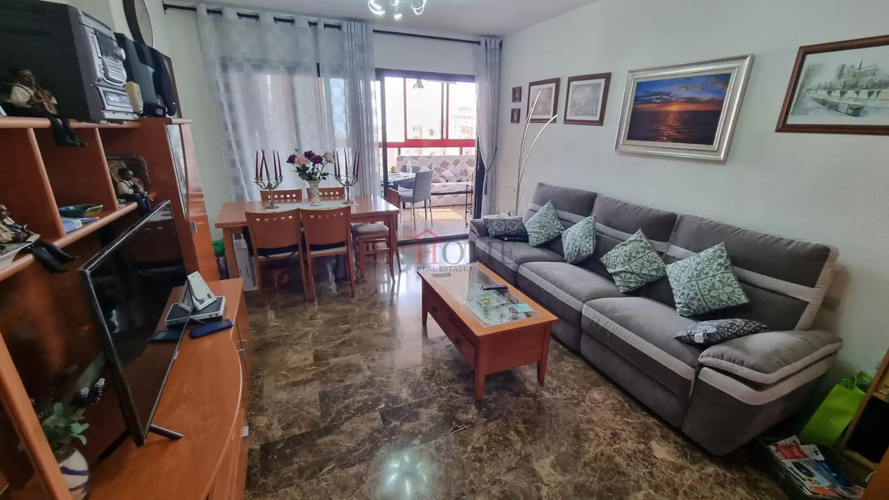 Sala de estar de Apartamento en venta en Benidorm con Aire acondicionado, Terraza y Amueblado