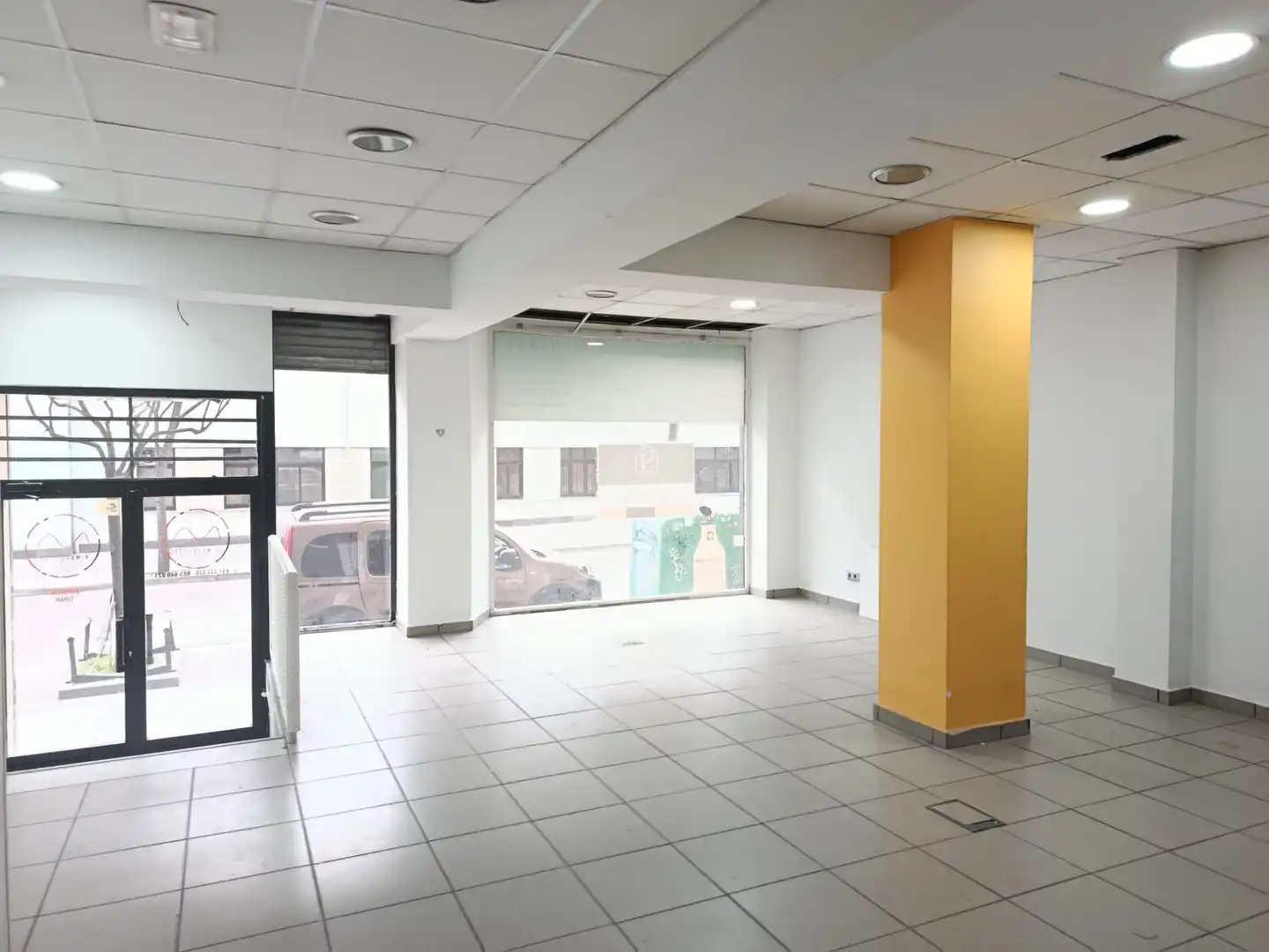 Local comercial de lloguer a Calle MERCED, imagen 3