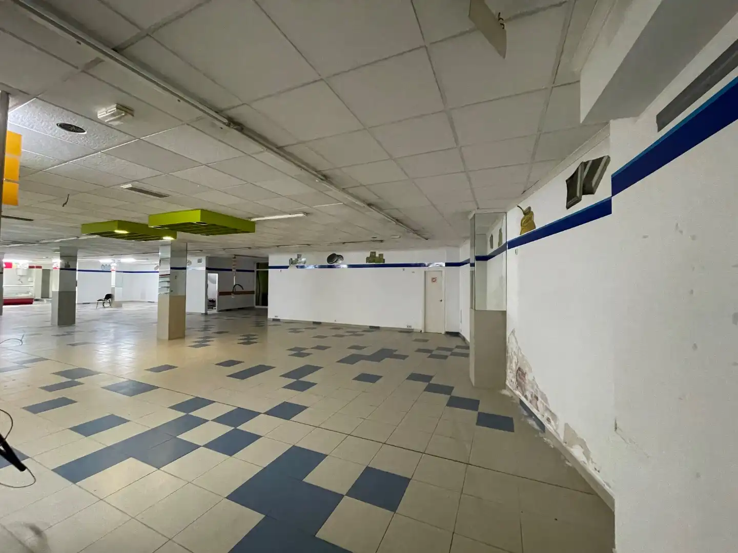 Geschaftsraum zur Miete in Castelló de Rugat mit Klimaanlage und Alarm