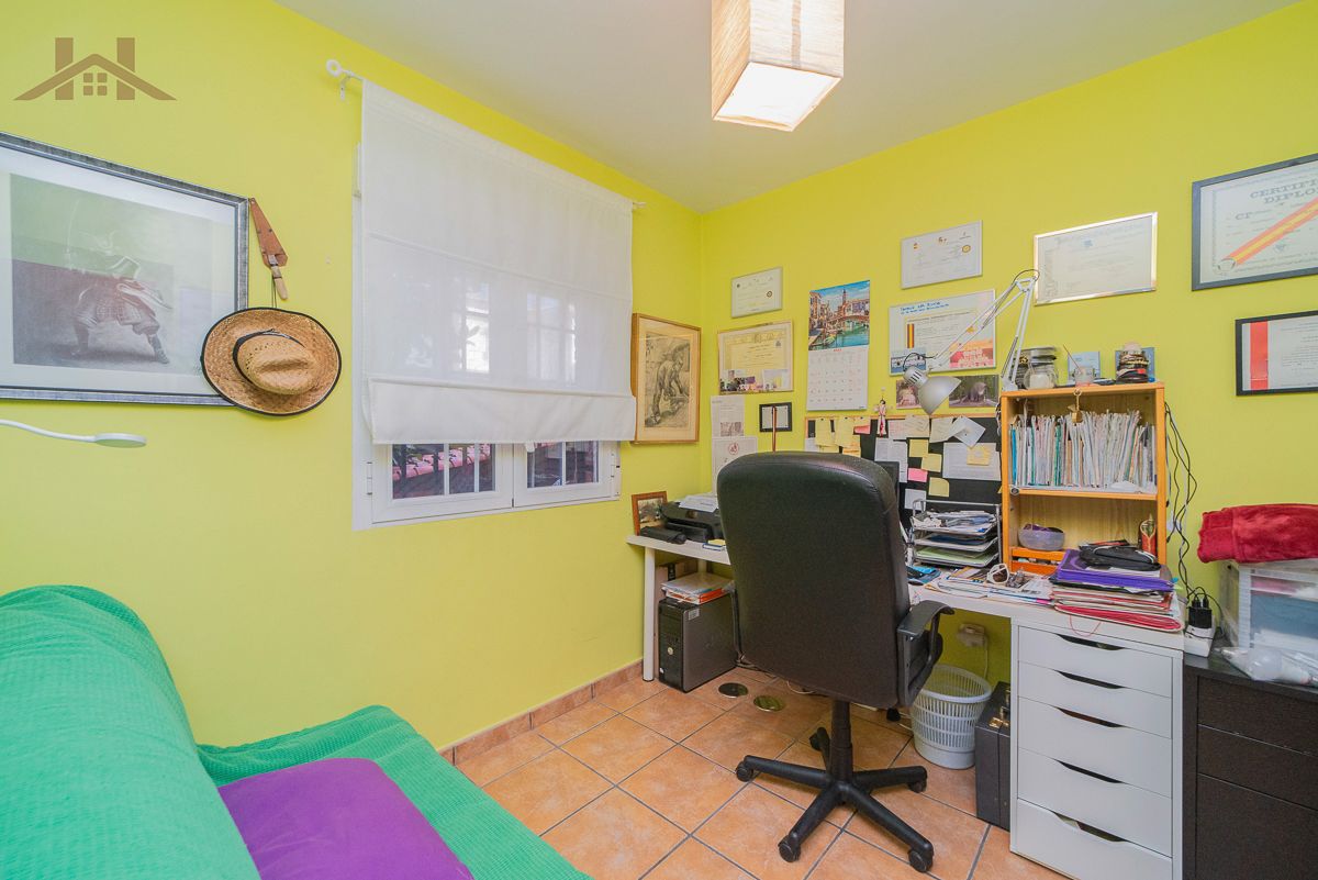 Bedroom of Single-family semi-detached for sale in Griñón  with Air Conditioner, Heating and Private garden