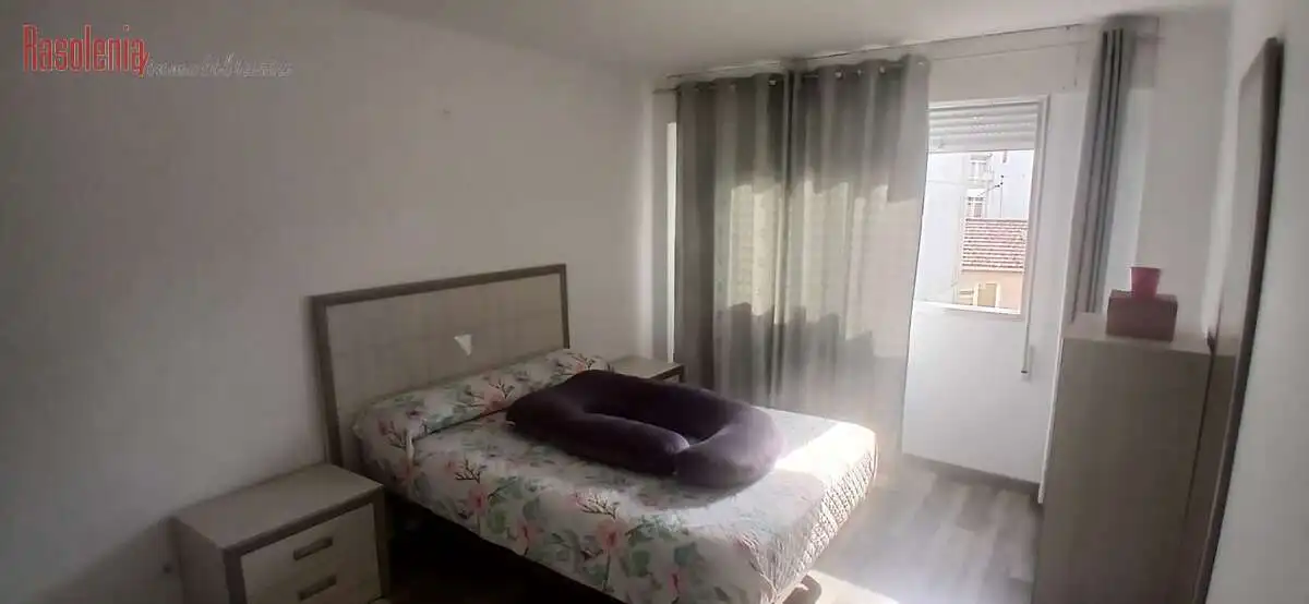 Habitación de Piso en venta en Cambre  con Calefacción, Trastero y Amueblado