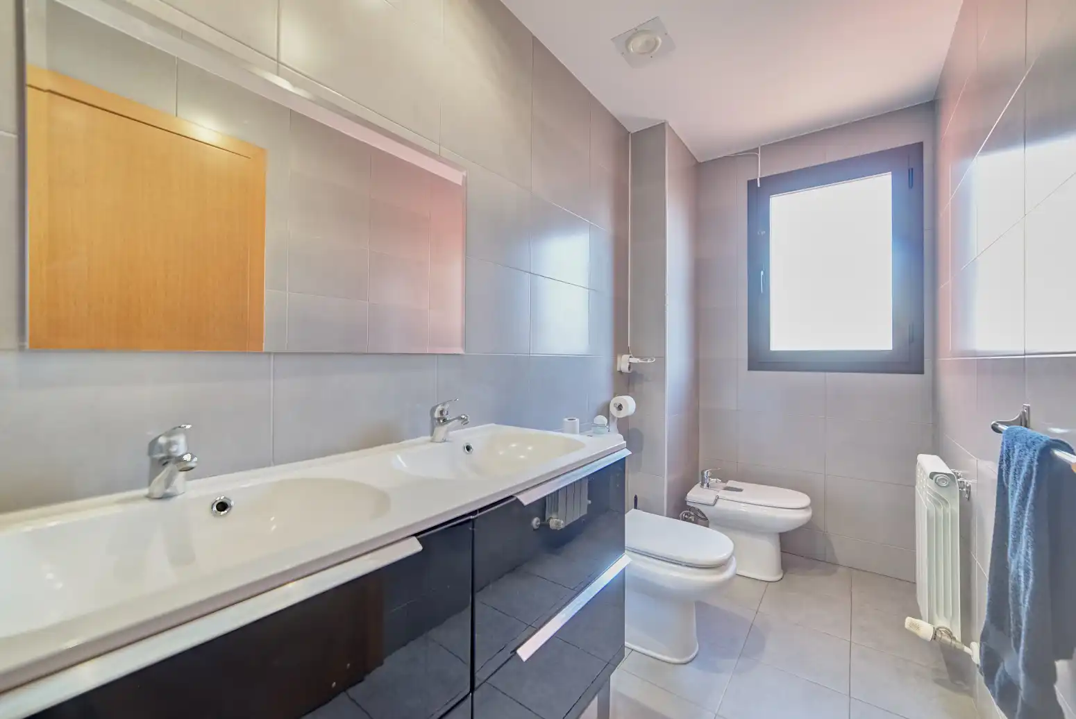 Bathroom of Detached homes for sale in Enériz / Eneritz  with Heating, Private garden and Parquet flooring