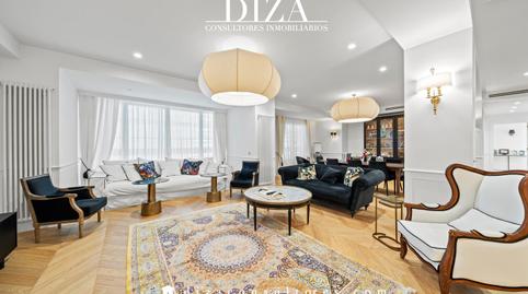 Foto 4 de Piso en venta en De Concha Espina, El Viso, Madrid