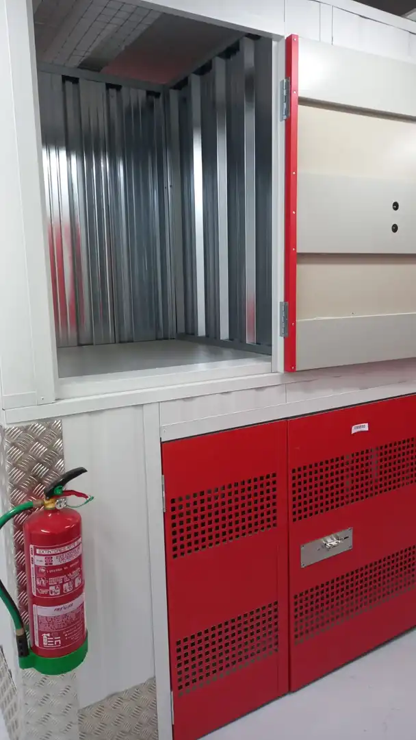 Storage room for rent in Calle de Cristóbal Bordiú, 3, Ríos Rosas - Nuevos Ministerios