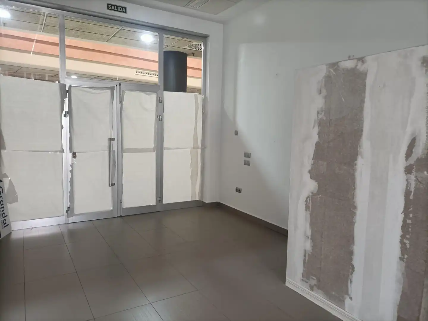 Local comercial en venta en Núcleo urbano, imagen 4