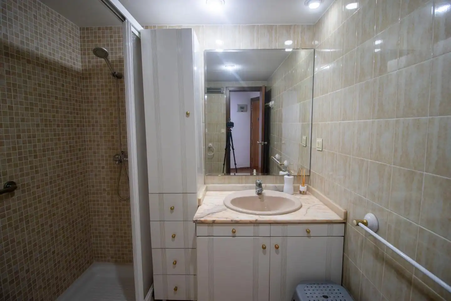 Bathroom of Flat for share in Valencia  with Air Conditioner and Furnished