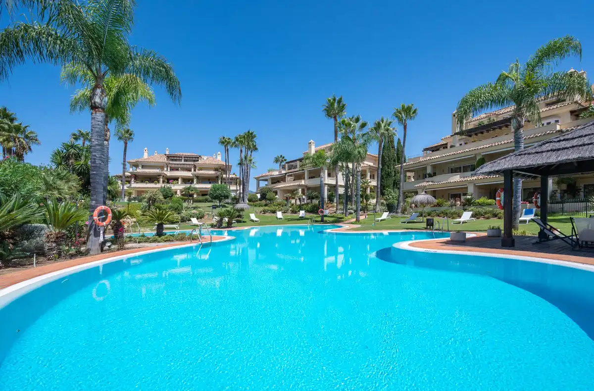 Apartament amb piscina en venda a Nueva Andalucía, imagen 23
