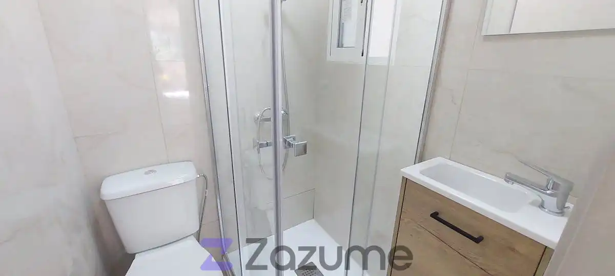 Baño de Piso de alquiler en Madrid con Aire acondicionado, Calefacción y Horno