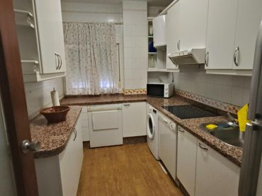 Apartamento con ascensor en alquiler en Poniente-Sur