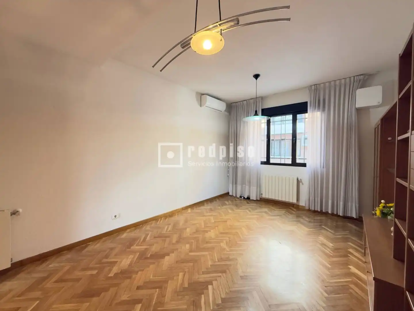 Bedroom of Flat for sale in Madrid  with Air Conditioner, Heating and Parquet flooring