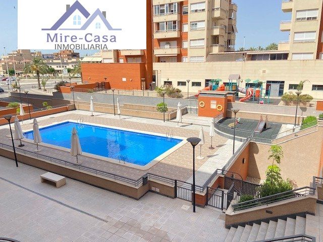 Exterior view of Flat for rent in Elche / Elx  with Air Conditioner, Terrace and Balcony