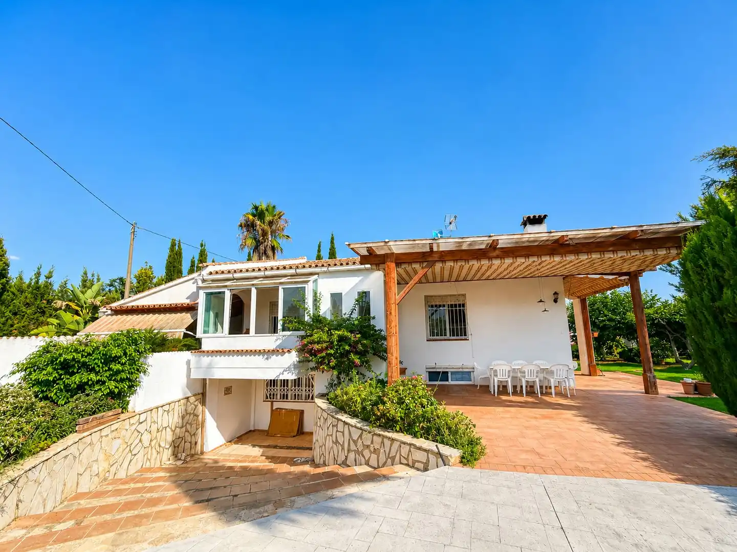 Villa con piscina in vendita a Partides comunes - Adsubia