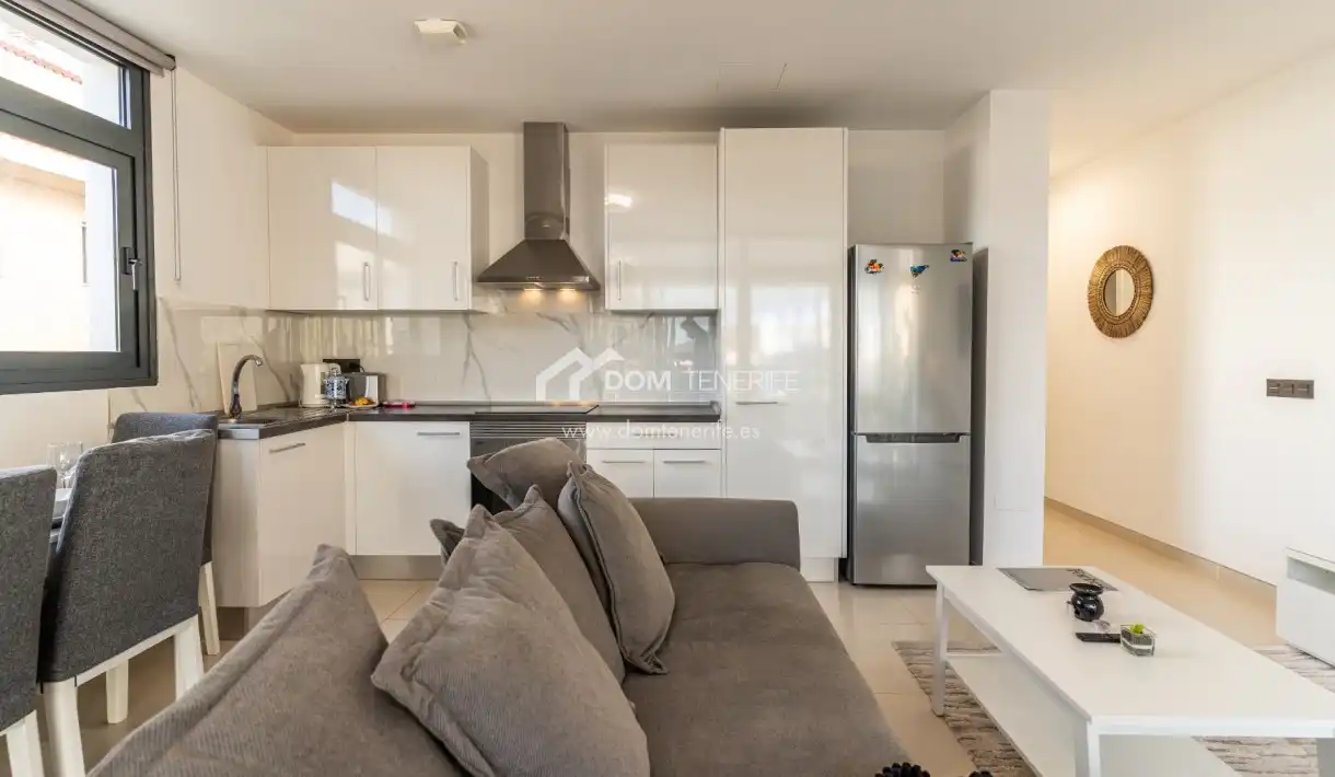 Cocina de Piso en venta en Adeje con Terraza, Trastero y Piscina