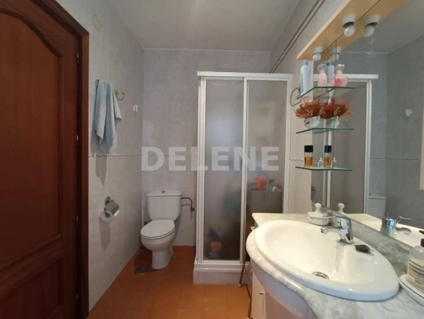 Bathroom of Flat for sale in Hellín  with Air Conditioner, Heating and Furnished