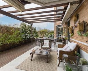 Terrasse von Wohnungen zum verkauf in Majadahonda mit Klimaanlage, Heizung und Privatgarten