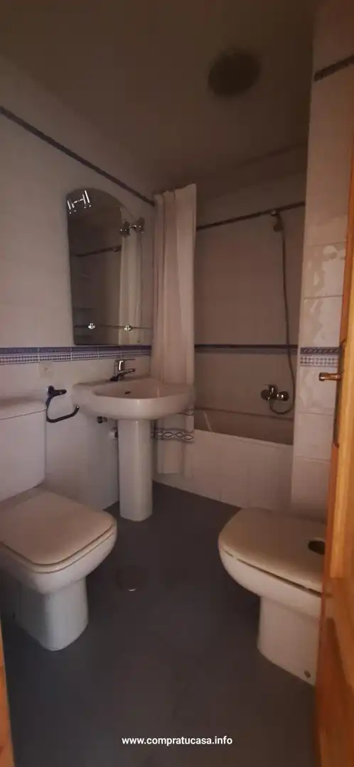Baño de Piso en venta en Segovia con Calefacción, Jardín privado y Parquet